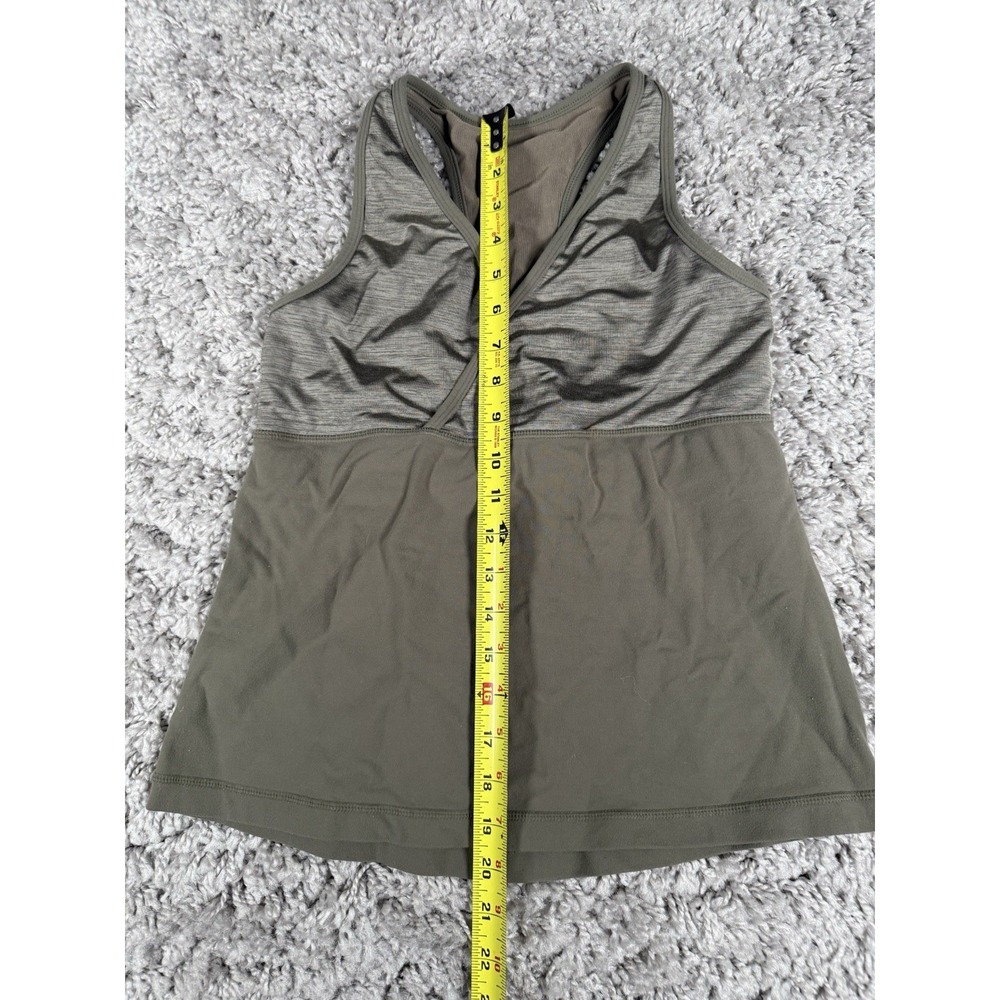 Women's LuluLemon Razor‎ Back Tank Active Shelf Bra Green Mesh Back Size 4 or 6 - Picture 3 of 8